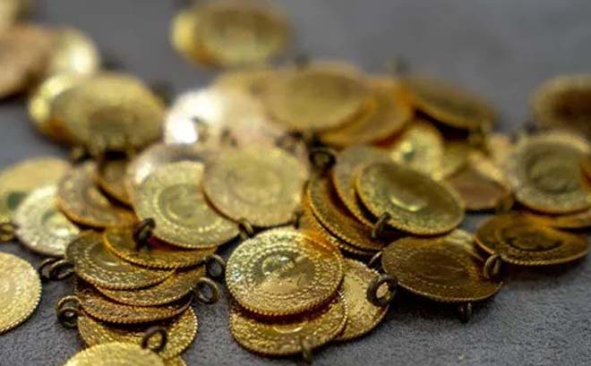 Altın fiyatları haftaya zayıf başladı. ABD dolarının güçlenmesi ve yatırımcıların