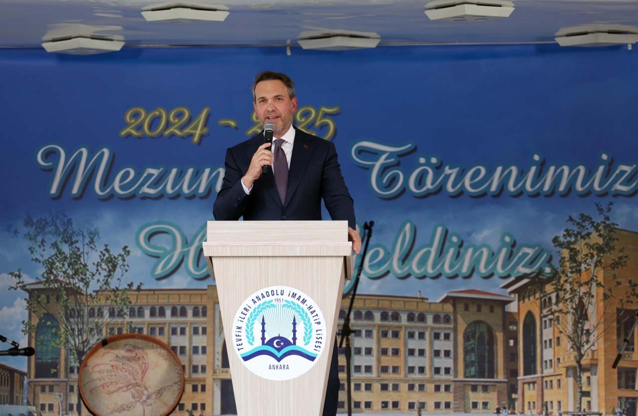 Enerji ve Tabii Kaynaklar Bakanı Alparslan Bayraktar, Ankara'da Tevfik İleri