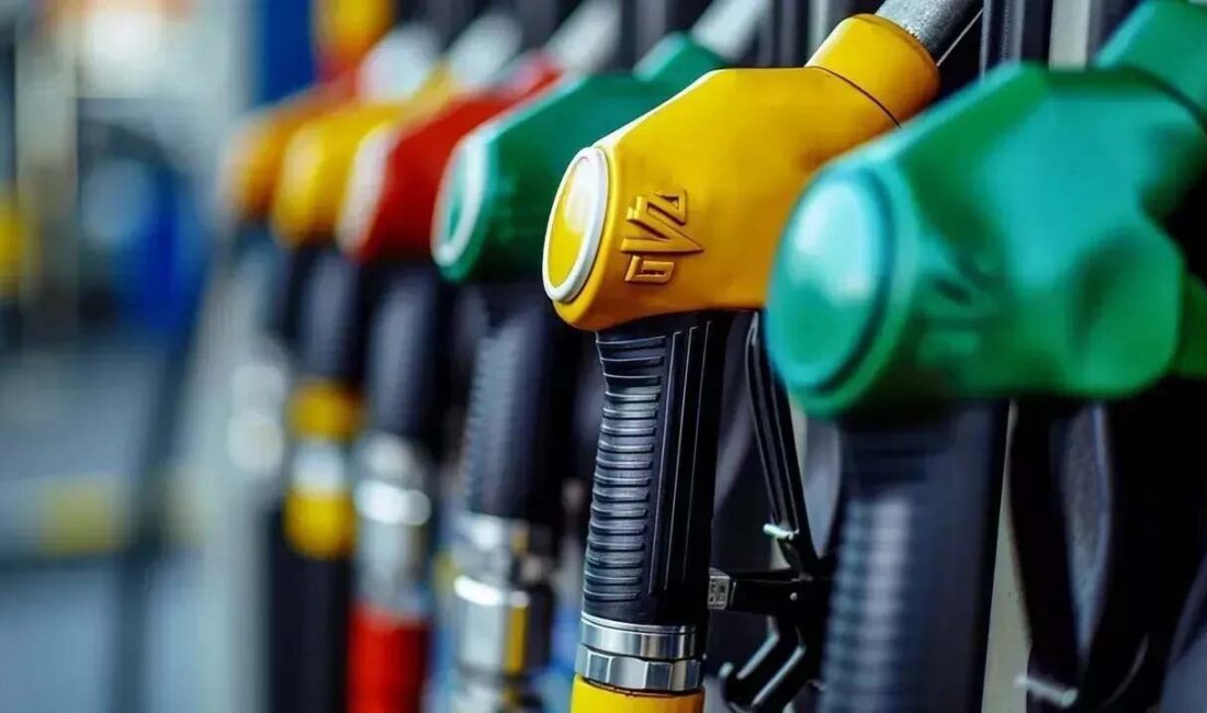 Küresel petrol piyasasındaki dalgalanmalar akaryakıt fiyatlarını etkiledi. Benzin ve motorine