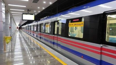 İran'ın başkenti Tahran’da metroda şüpheli hareketleri nedeniyle gözaltına alınan bir