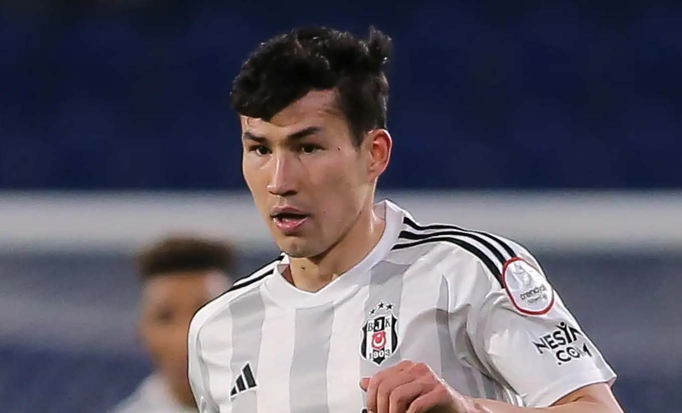 Beşiktaş, Kazakistanlı futbolcu Bakhtiyor Zainutdinov’un Rusya Premier Ligi ekiplerinden Dinamo