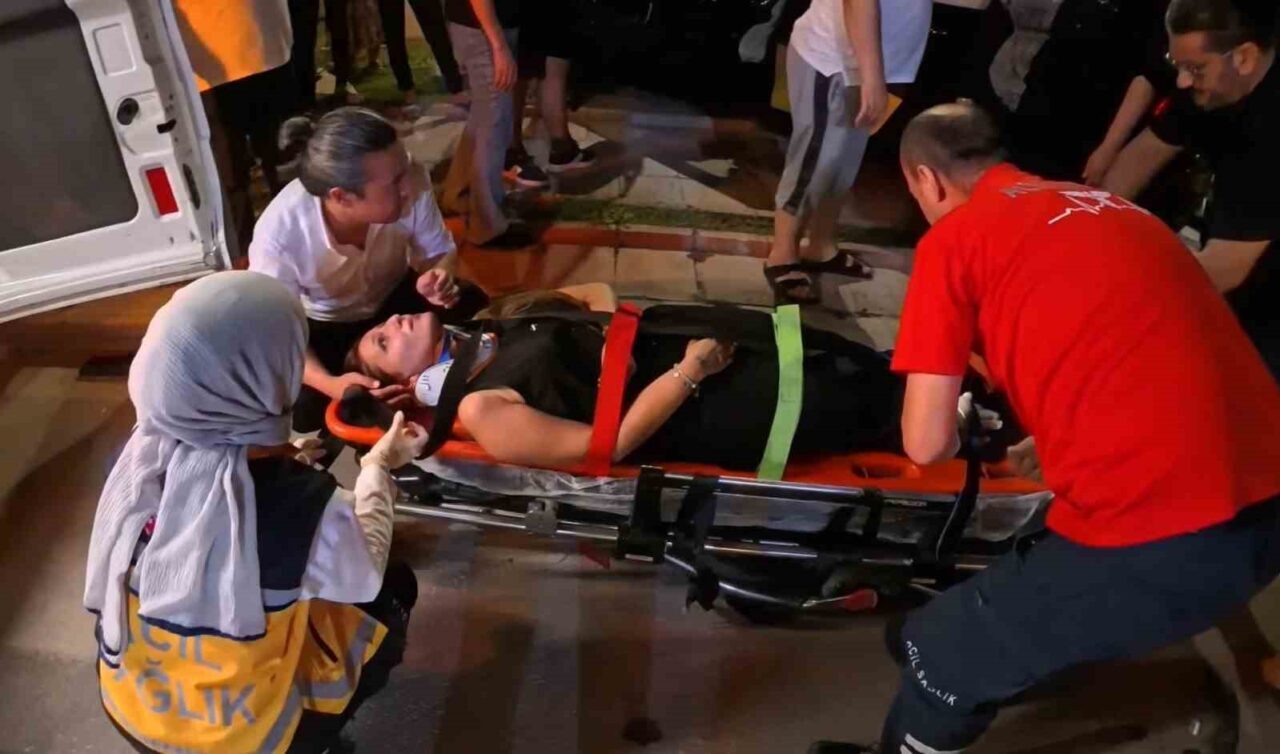 Aksaray’da 2 otomobilin çarpışması sonucu meydana gelen trafik kazasında 1