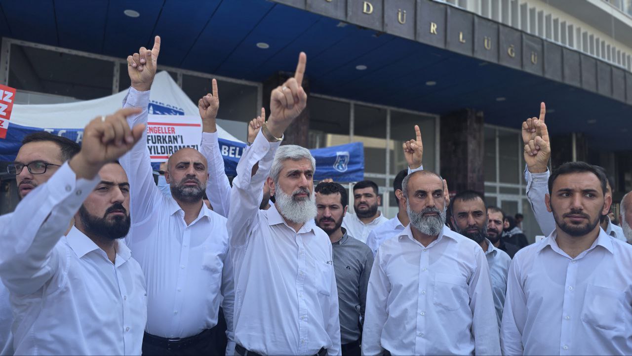 Ankara Valiliği İl Dernekler Müdürlüğü, Alparslan Kuytul'un liderliğini yaptığı Furkan