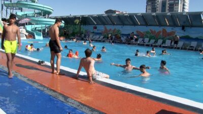 Ankara'da 35 derecenin üzerine çıkan hava sıcaklığının ardından Başkentliler serinlemek