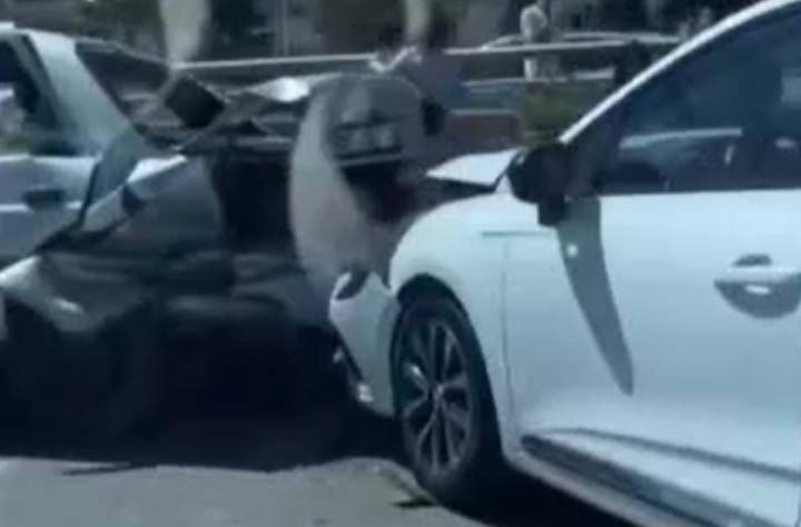 Ankara’da meydana gelen zincirleme trafik kazasında 6 kişi yaralandı.