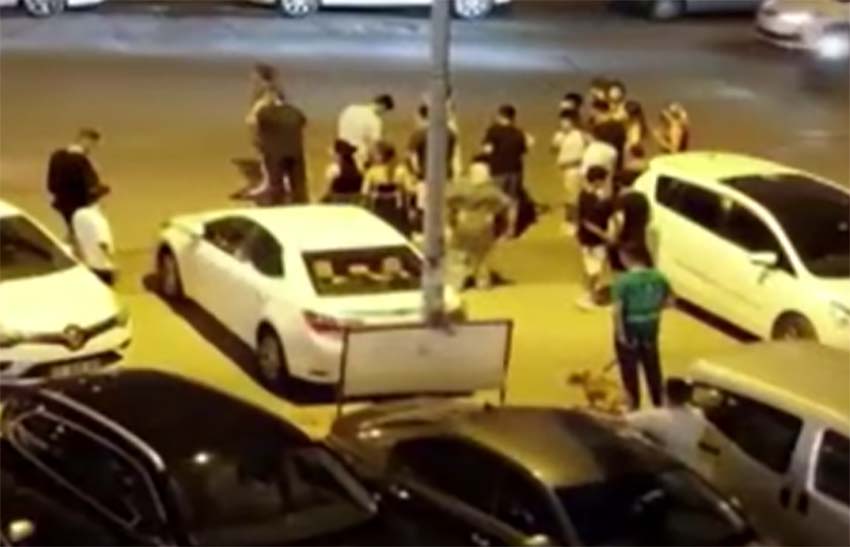 Başkent Ankara’nın Eryaman semtinde yolun karşısına geçmek isterken otomobiln çarptığı