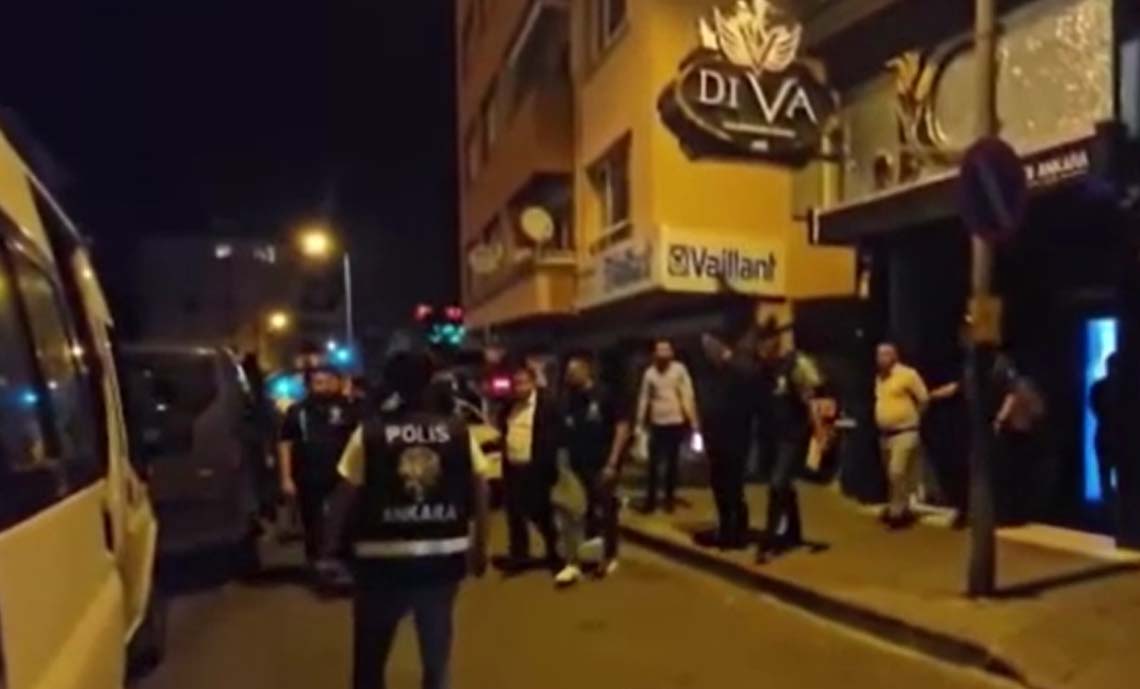Ankara’da düzenlenen fuhuş operasyonunda 11 iş yeri mühürlendi.