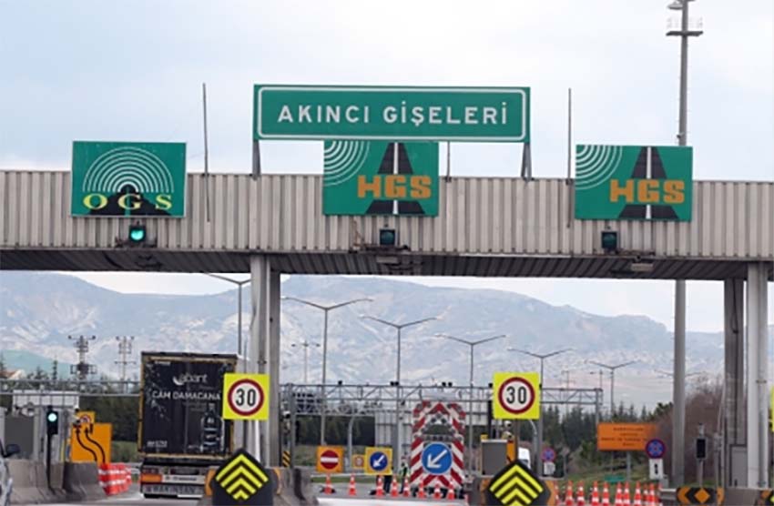 Ankara’nın Kahramankazan ilçesinde düzenlenen uyuşturucu operasyonlarında gözaltına alınan 3 şüpheli