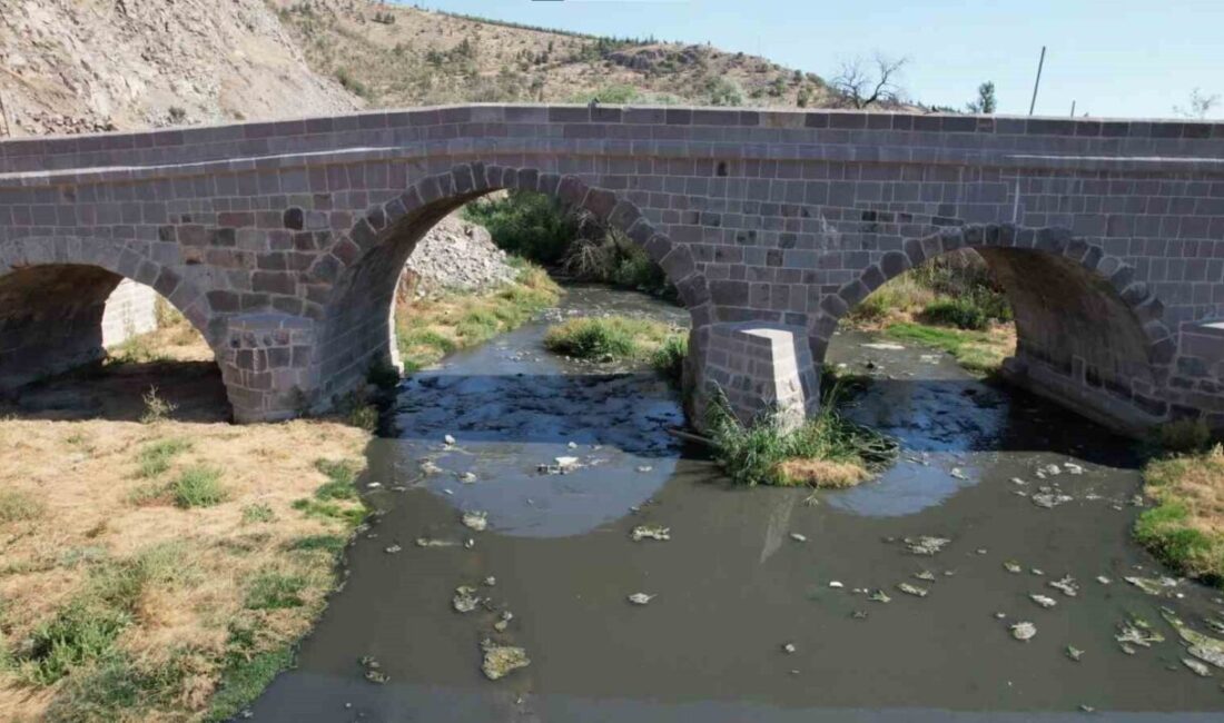 Ankara’nın Sincan ilçesine bağlı Yenikent semti Mustafa Kemal Mahallesi’nde dere