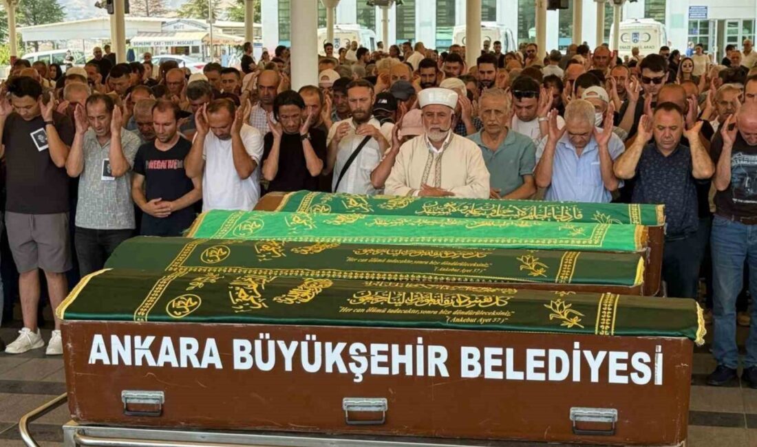 Ankara’nın Çankaya ilçesi Yaşamkent'te 26 katlı bir binada çıkan yangının