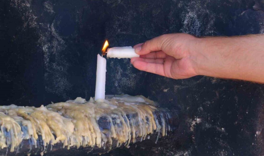 Başkent Ankara’da Hüseyingazi Alevi Bektaşi Cemevi Derneği tarafından aşure günü