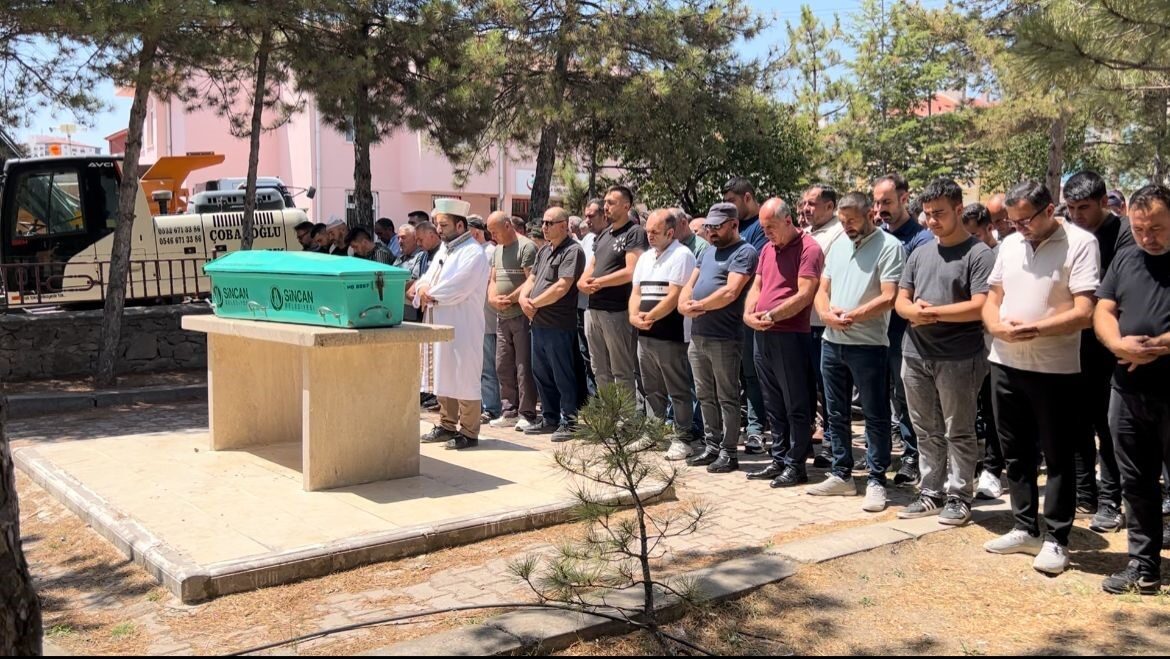 Ankara’da geçirdiği trafik kazası sonrası kaldırıldığı hastanede hayatını kaybeden 15