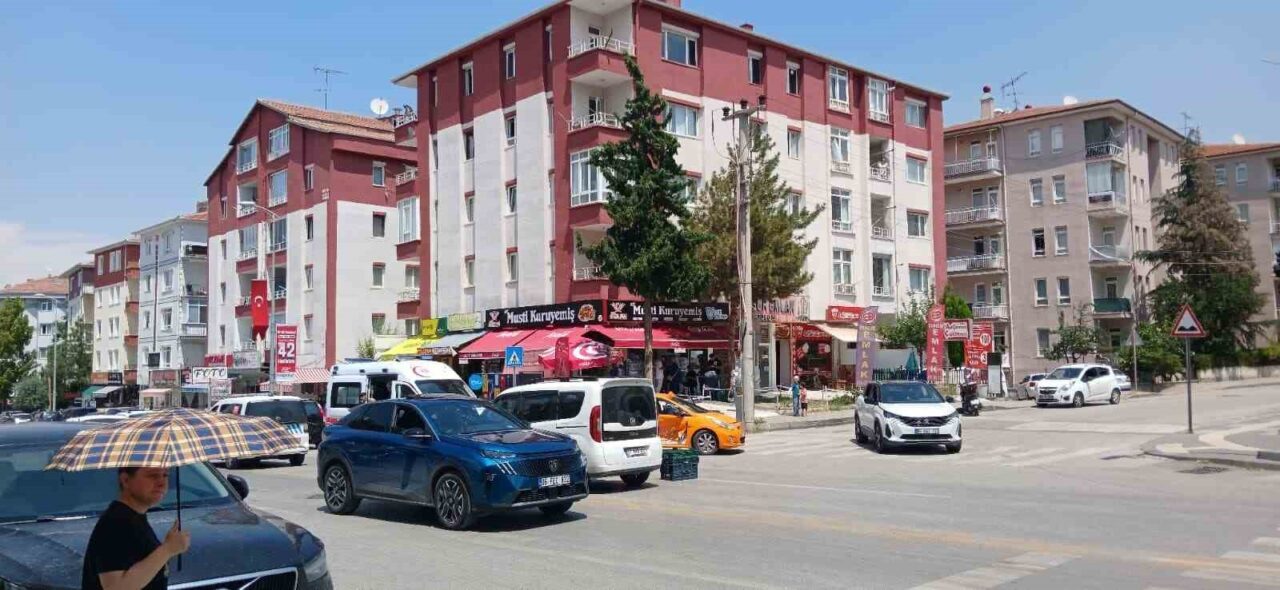 Başkent Ankara’da otomobil ile taksinin çarpıştığı kazada 1 kişi yaralandı.