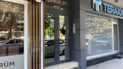 Eskişehir’de henüz kimliği belirlenemeyen şahıs veya şahıslar tarafından bir apartman