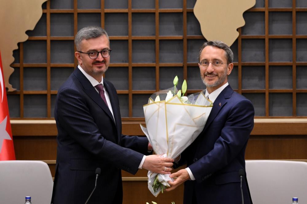 Resmi Gazete'de yayımlanan Cumhurbaşkanı Kararı'yla mevcut İletişim Başkanı Fahrettin Altun