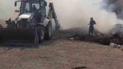 Eskişehir’de sokakta çıkan yangın paniğe sebep oldu.