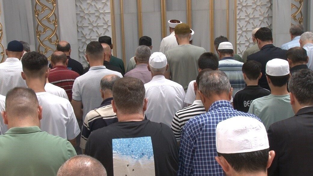 Ankara’da yağmur duası yapan Diyanet İşleri Başkanı Ali Erbaş, orman