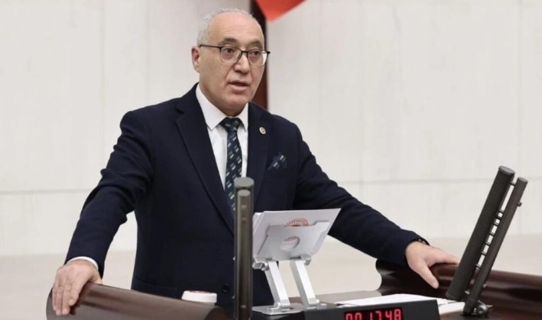 Gelecek Partisi İstanbul Milletvekili Doğan Demir, partisinden istifa ettiğini açıkladı.