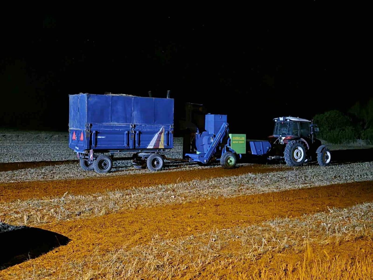 Yozgat’ın Sarıkaya ilçesinde harman alanına saman dökme meselesi nedeniyle çıkan