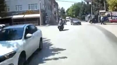 Eskişehir’de iki sokak kesimindeki kavşakta düğün konvoyunun rahat geçişi için
