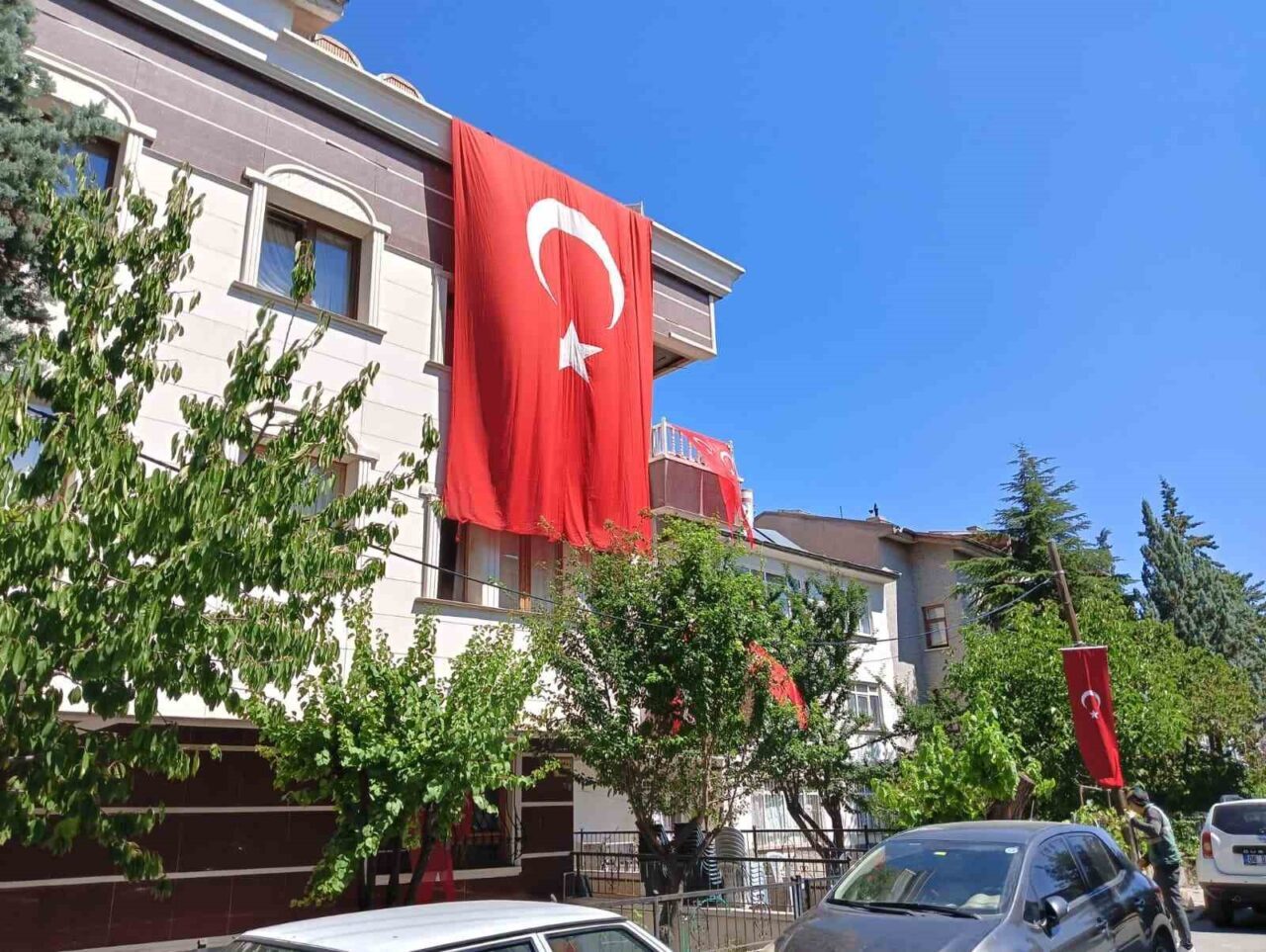 Orman yangınında şehit olan Tekin Enes Sarıyıldız’ın Ankara Sincan'daki babası