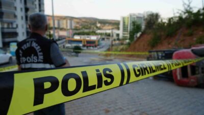Kırıkkale’nin Yahşihan ilçesinde devrilen forkliftin altında kalan 16 yaşındaki sürücü,