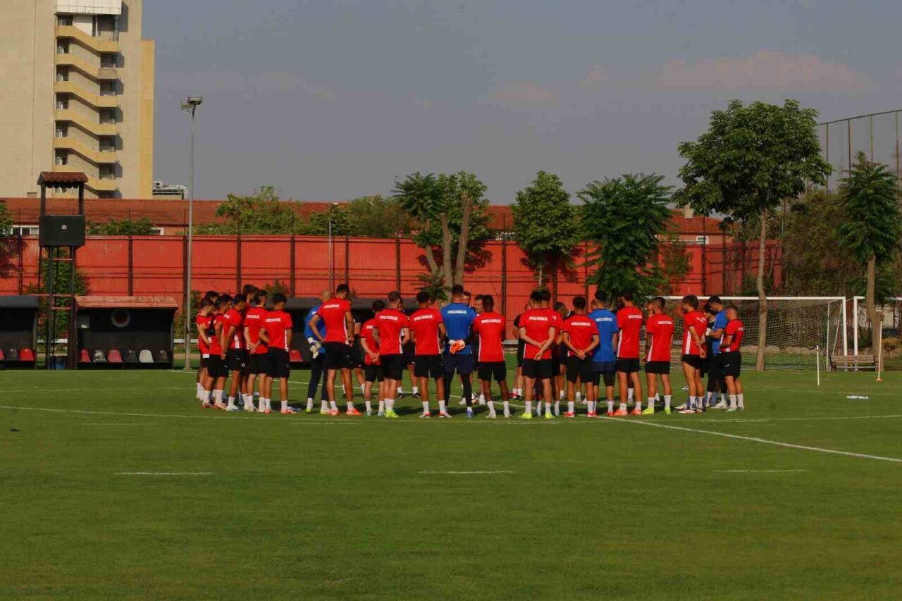 Trendyol Süper Lig’e yükselen Gençlerbirliği yeni sezon hazırlıklarını basına açtı.
