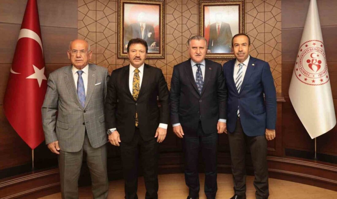 Gençlik ve Spor Bakanı Osman Aşkın Bak, Ankaragücü Onursal Başkanı