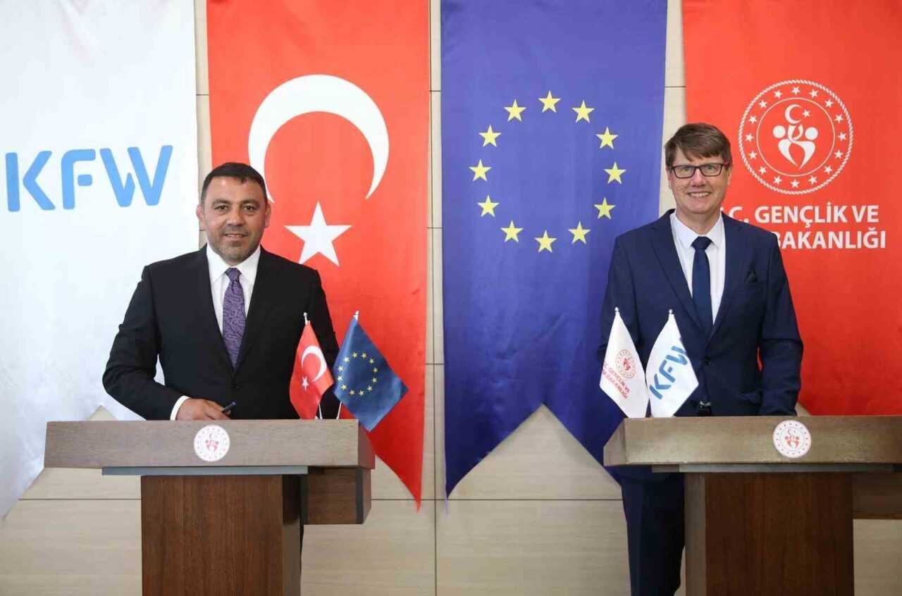 Geçici koruma altındaki Suriyelilere yönelik sosyal uyum odaklı tesislerin inşasında