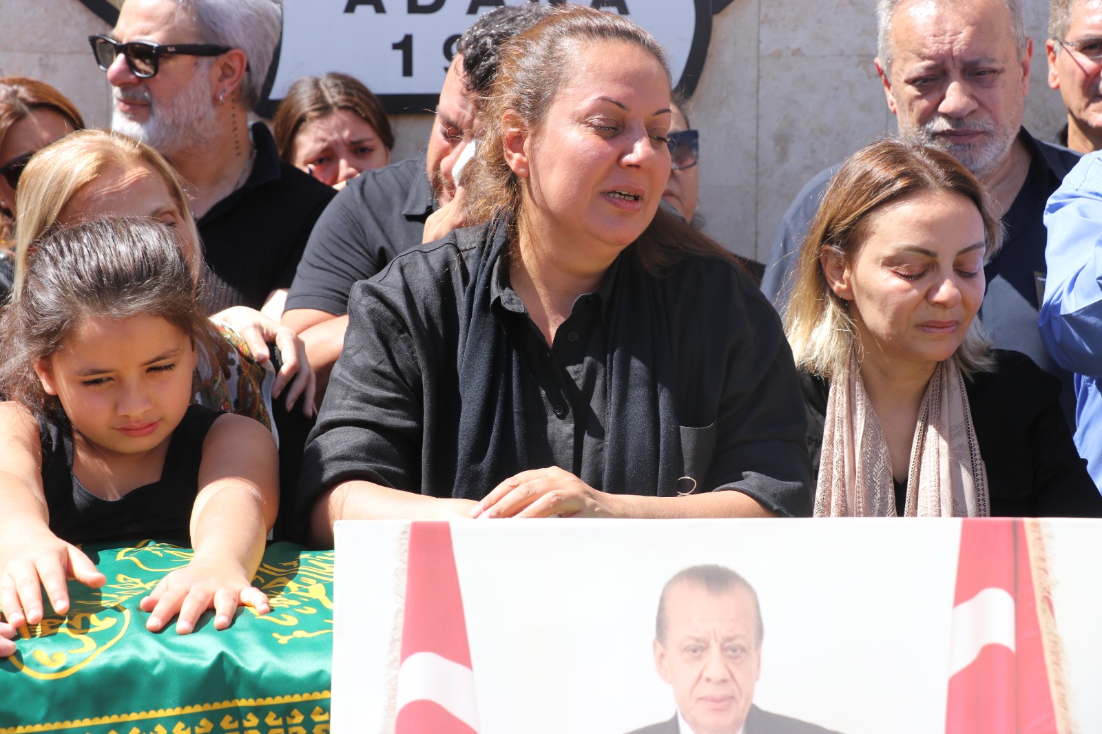 Adana siyaset, iş ve medya dünyasında önemli bir yer edinen,