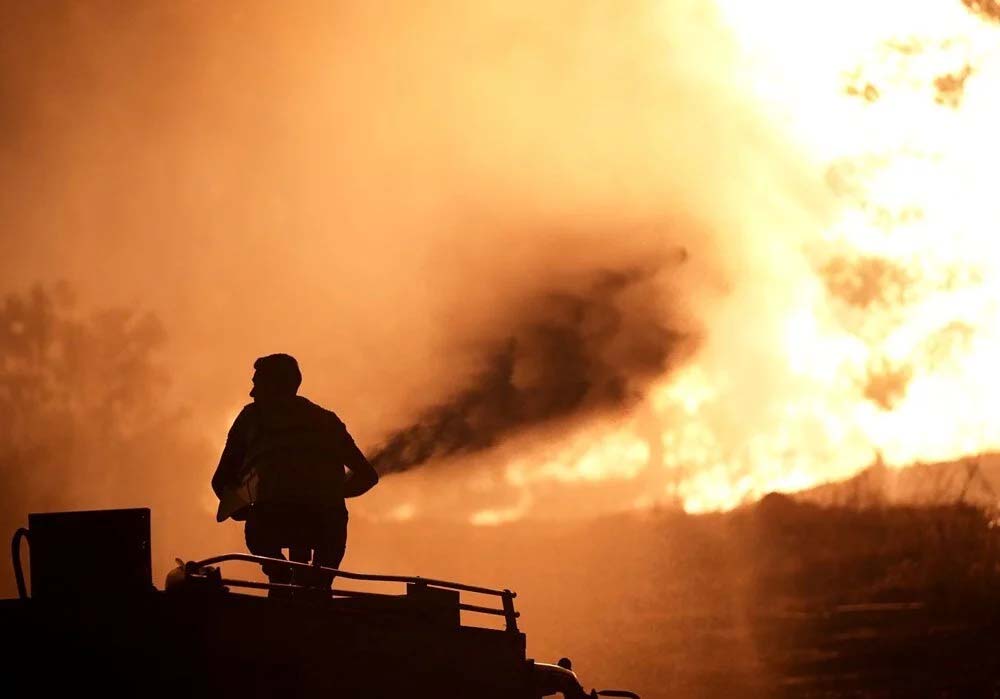 Ankara’nın Elmadağ ilçesinde, 5 katlı binanın 1. katında çıkan yangın
