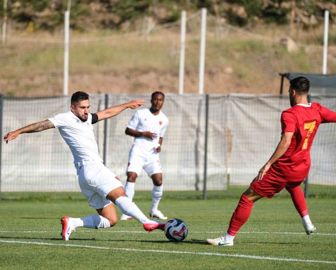 Kayserispor, yeni sezon öncesi oynadığı ilk hazırlık maçında karşılaştığı Hatayspor’u