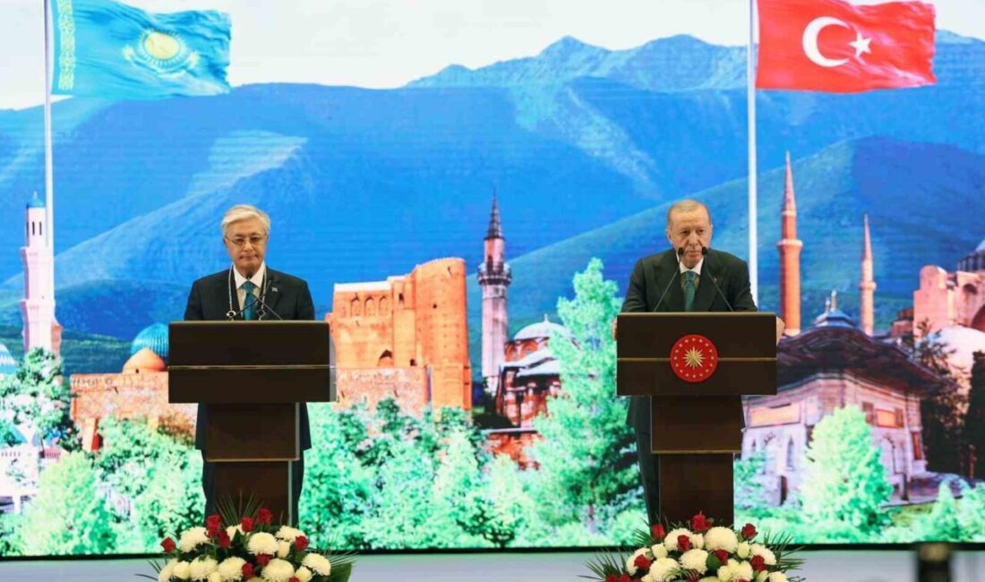 Kazakistan Cumhurbaşkanı Kasım Cömert Tokayev, Cumhurbaşkanı Recep Tayyip Erdoğan’ın liderliğine