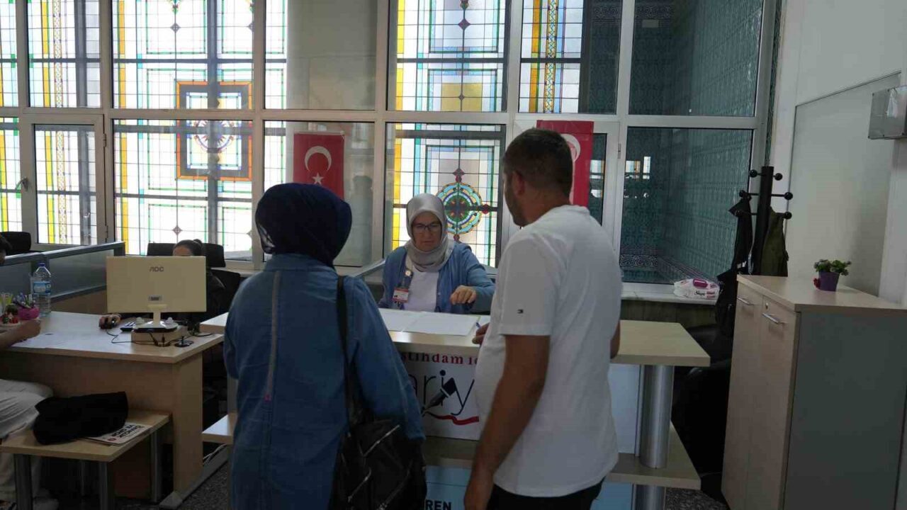 Ankara'nın Keçiören Belediyesi Kariyer Ofisi hem iş arayan bireylere hem