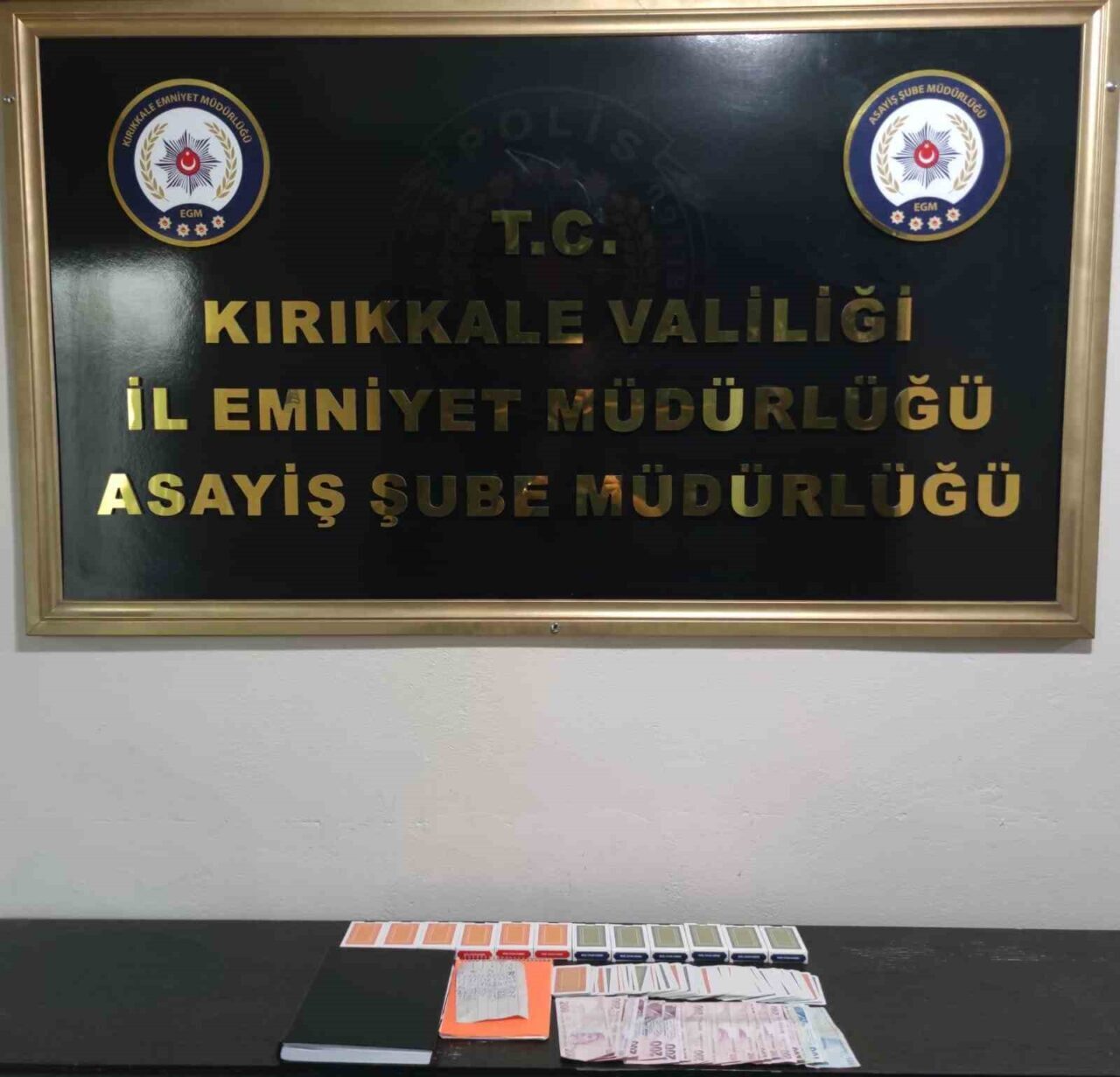 Kırıkkale’de "Civciv Sevenler Derneği" adı altında faaliyet gösteren mekanda kumar