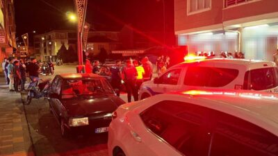 Konya’nın Kulu ilçesinde otomobilin çarptığı çocuk yere düşerken, araç ayağının