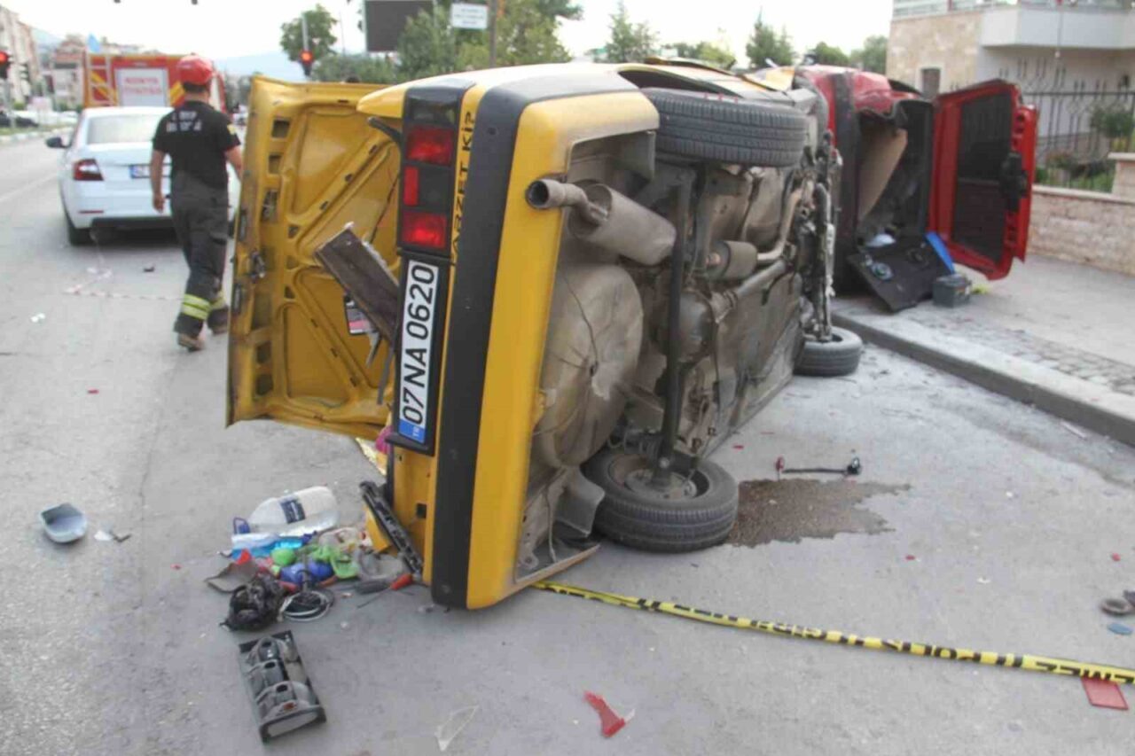 Konya’nın Beyşehir ilçesinde, şehrin en işlek caddesinde makas atarak seyreden