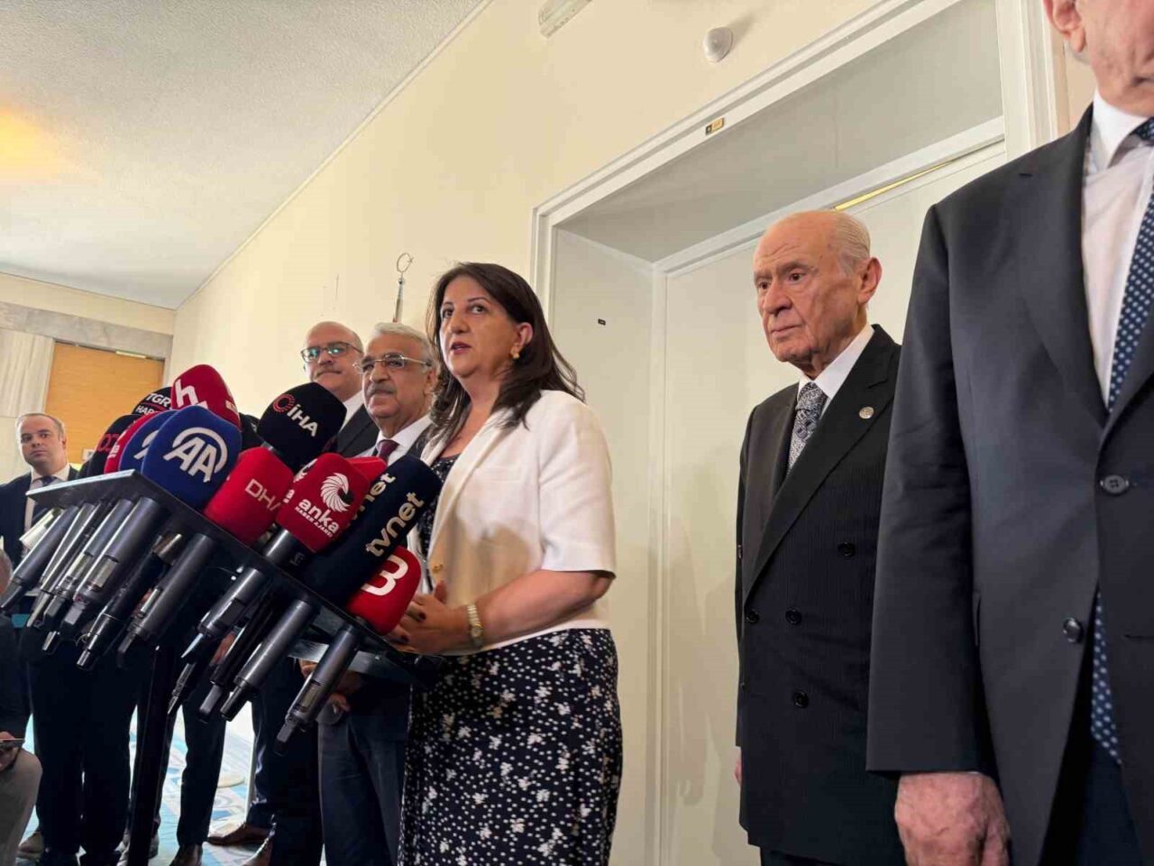 DEM Parti heyeti, Milliyetçi Hareket Partisi (MHP) Genel Başkanı Devlet