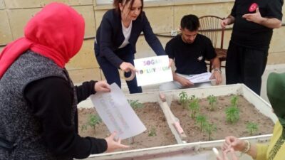 Ankara'nın ilçesi Sincan Belediyesi bünyesindeki engelli kursiyerlerin el sanatlarından organik