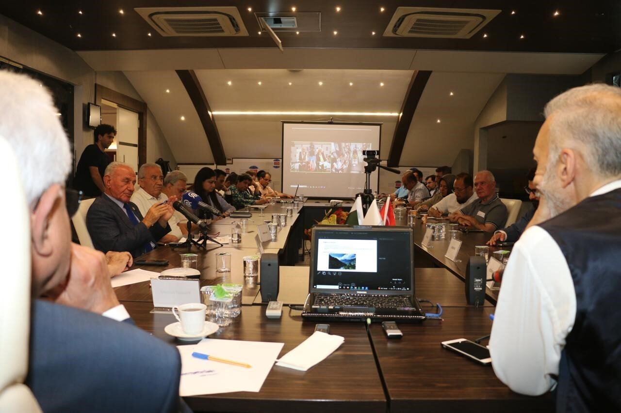 Stratejik Düşünce Enstitüsü (SDE) Ankara’da, ‘Keşmir Sömürü Günü’ dolayısıyla ‘Keşmir