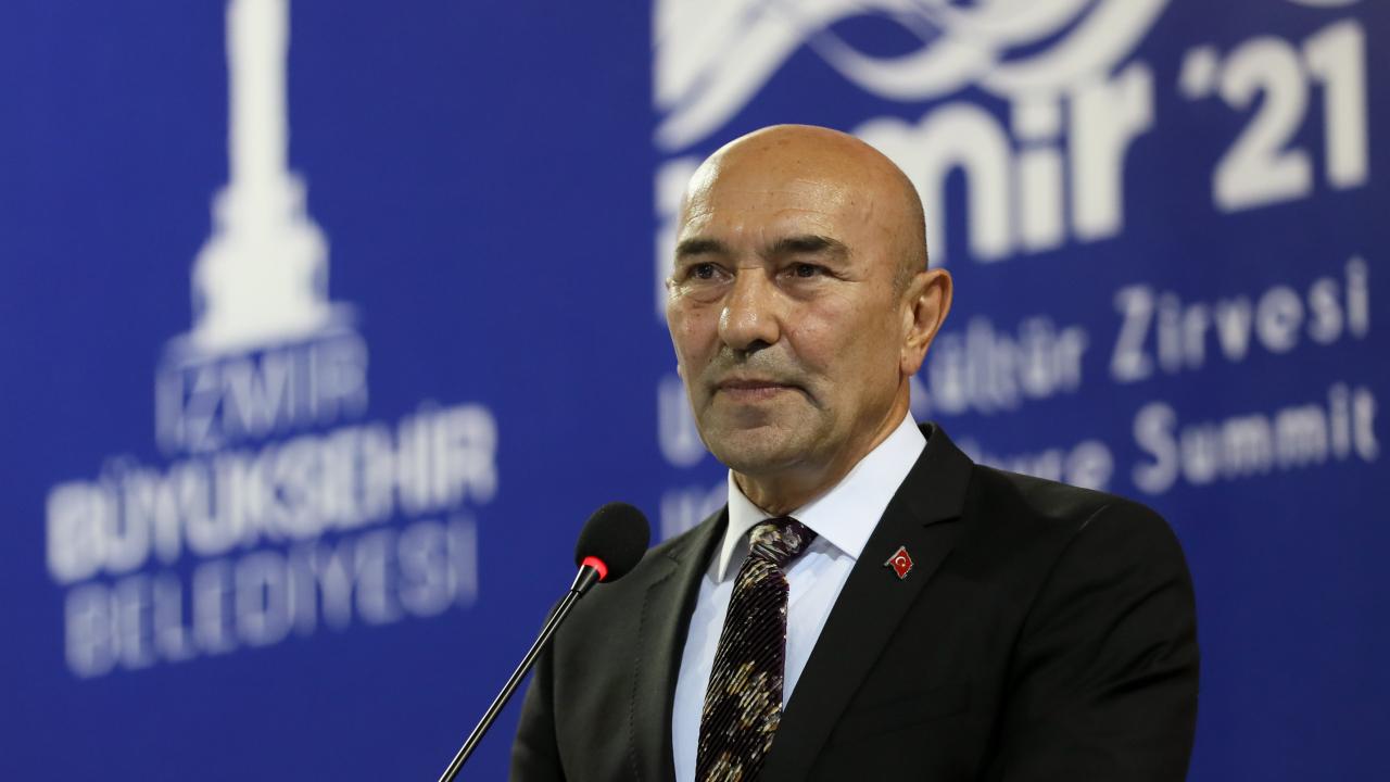 İzmir Büyükşehir Belediyesi’ne yönelik yürütülen yolsuzluk soruşturması kapsamında, eski Belediye