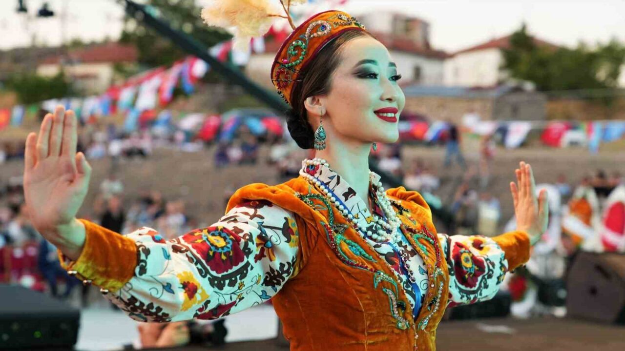 Ankara'nın Keçiören Belediyesi tarafından ‘2. Uluslararası Keçiören Türk Dünyası Şöleni’