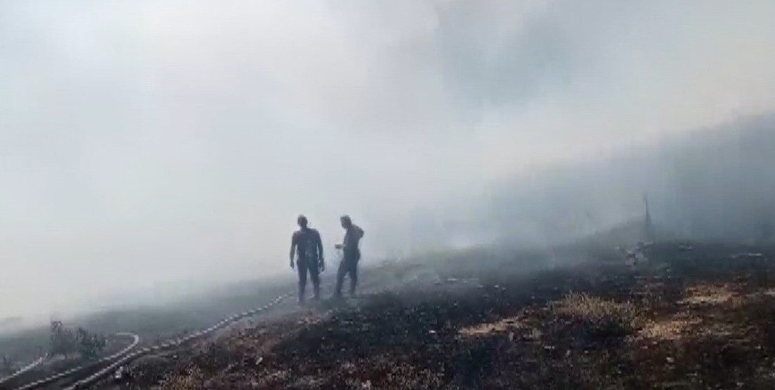 Yozgat’ta hasat edilen arazide çıkan anız yangını paniğe neden oldu.