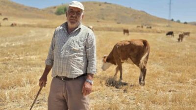 Yozgat’ın Sorgun ilçesinde yaşayan Mustafa Bükücü 40 yıldır çobanlık yaparak