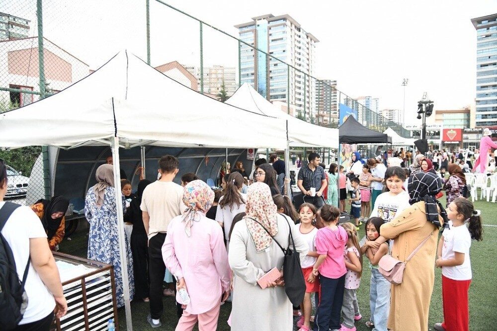 Ankara'nın Pursaklar Belediyesi tarafından 3 hafta boyunca ilçenin her mahallesine