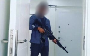 Kırşehir’de sosyal medya yayıncısı S.D.; yürütülen soruşturma kapsamında KOM ekiplerince