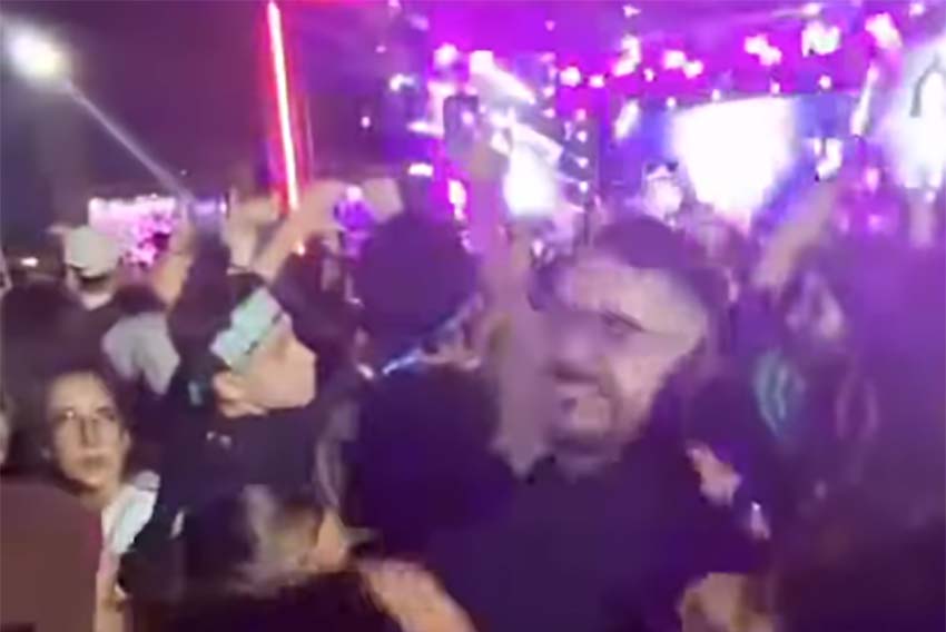 Ankara’nın Etimesgut ilçesinde düzenlenen Manifest konserinde kavga çıktı. Bir şahsın