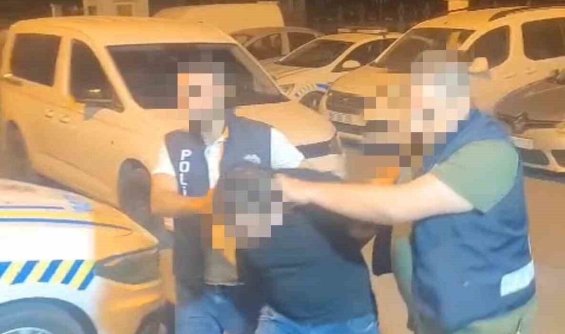 Ankara’nın Sincan ilçesinde otomobilin içinde havai fişek ateşleyen şahsa, 27