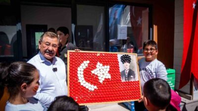 Ankara'nın Gölbaşı Belediye Başkanı Yakup Odabaşı, ‘Dönüştür, Hediye Kazan’ kampanyası