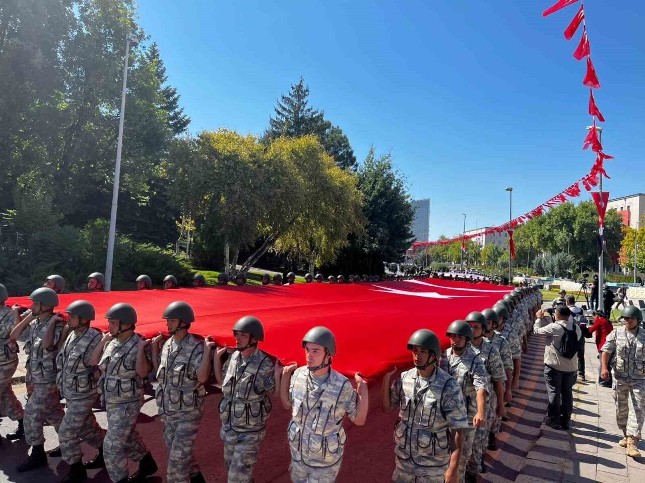 30 Ağustos Zafer Bayramı’nın 103’üncü yıl dönümü dolayısıyla başkentte geçit